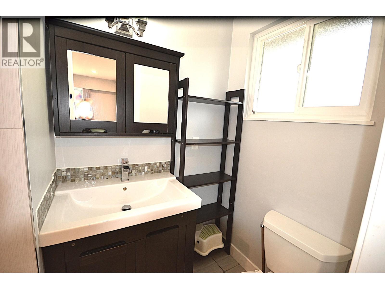 2280 King Albert Avenue, Coquitlam, British Columbia  V3J 1Z5 - Photo 17 - R3160235