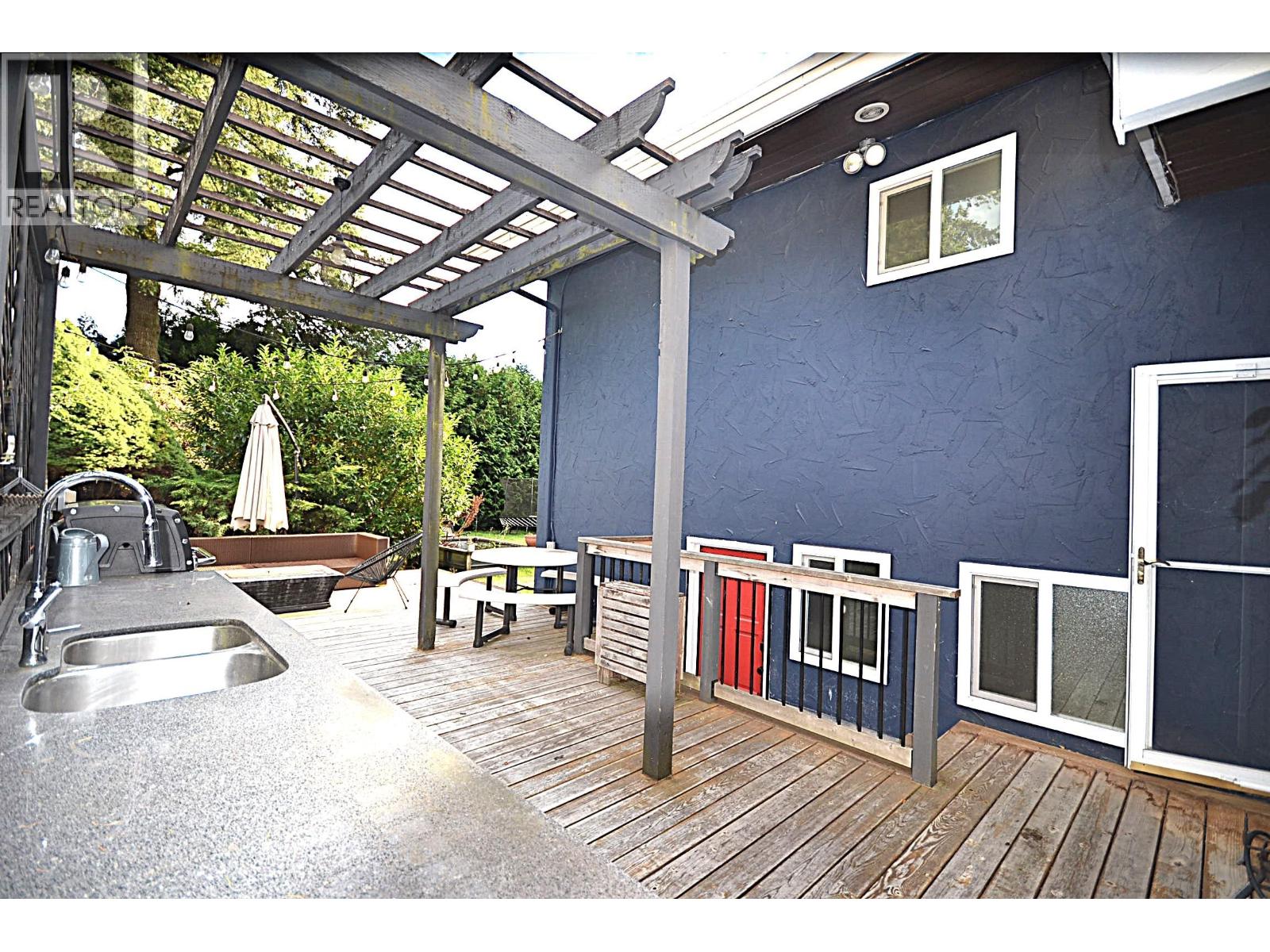 2280 King Albert Avenue, Coquitlam, British Columbia  V3J 1Z5 - Photo 35 - R3160235