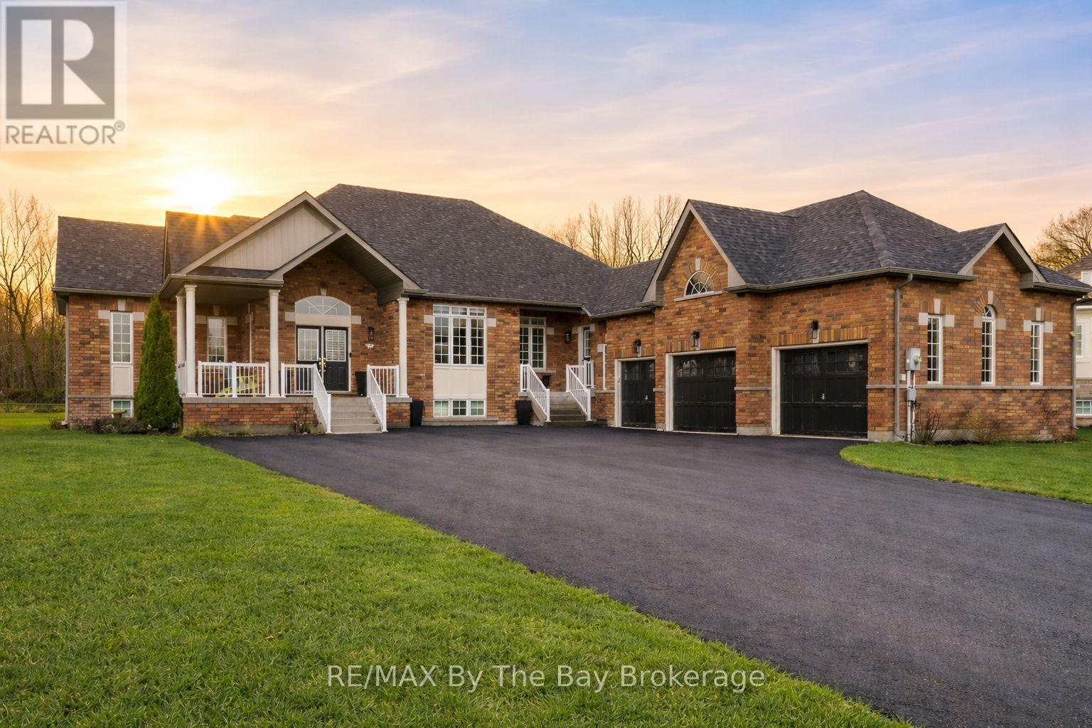 10 BASSWOOD DRIVE, Wasaga Beach, Ontario