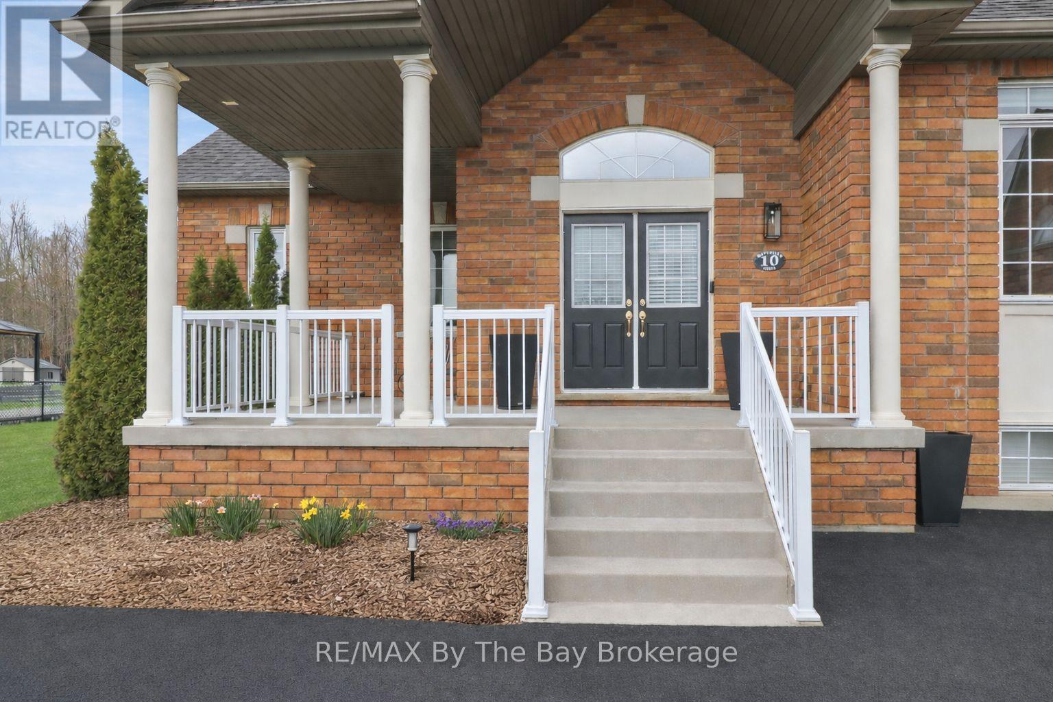 10 Basswood Drive, Wasaga Beach, Ontario  L9Z 0A9 - Photo 13 - S13730008