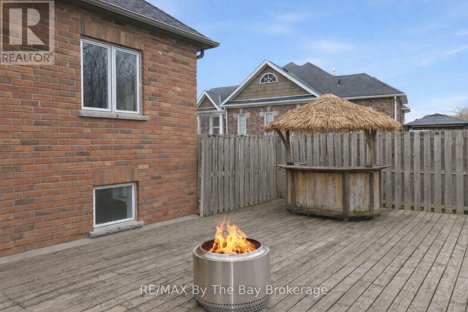 10 Basswood Drive, Wasaga Beach, Ontario  L9Z 0A9 - Photo 31 - S13730008