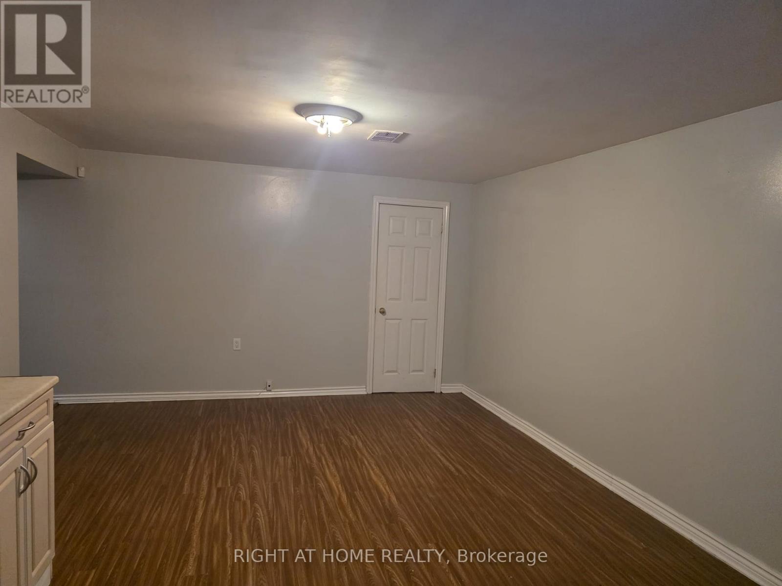 Bsmt - 14 Alhart Drive, Toronto, Ontario  M9V 2M9 - Photo 10 - W13694442