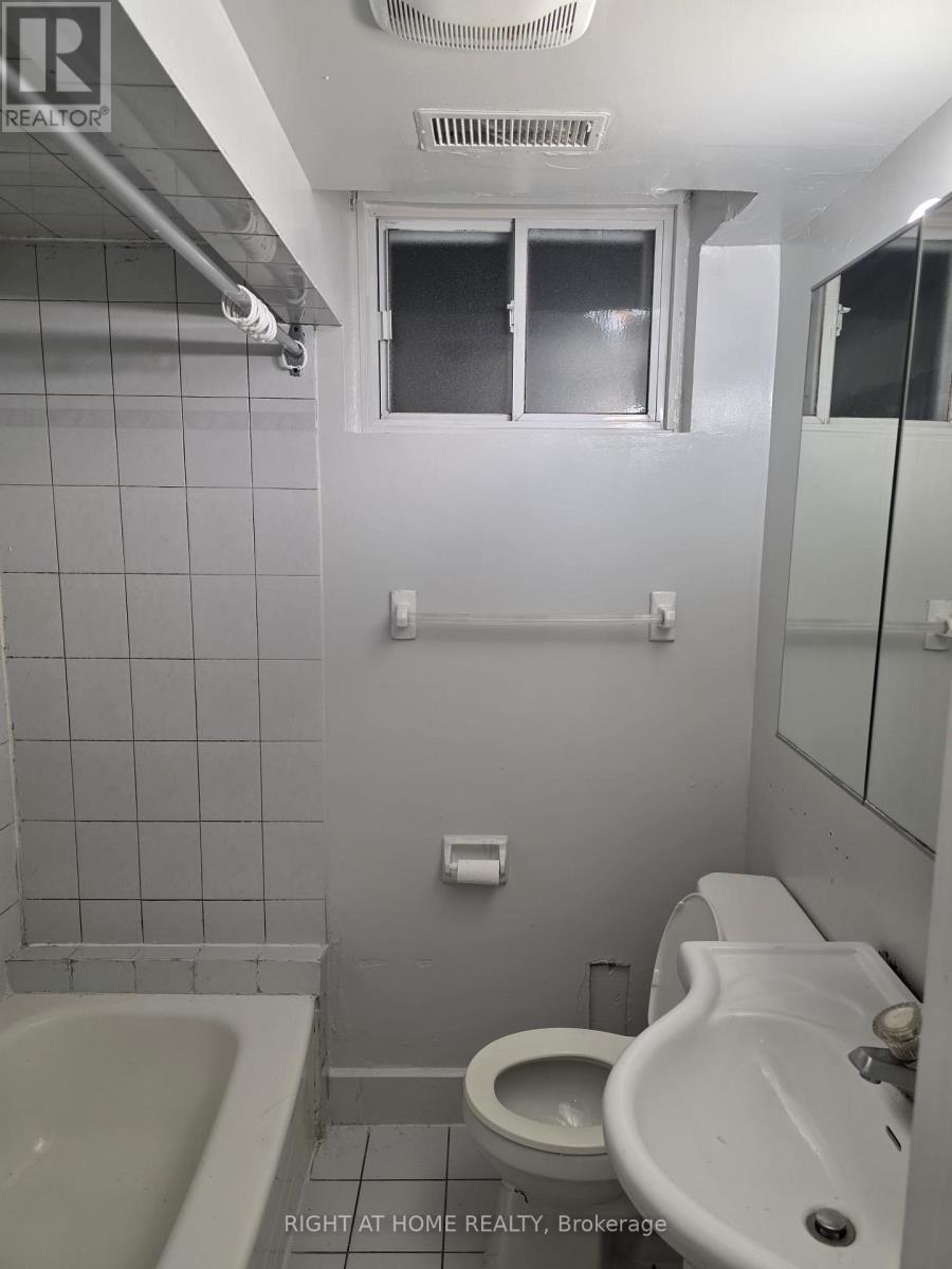 Bsmt - 14 Alhart Drive, Toronto, Ontario  M9V 2M9 - Photo 5 - W13694442