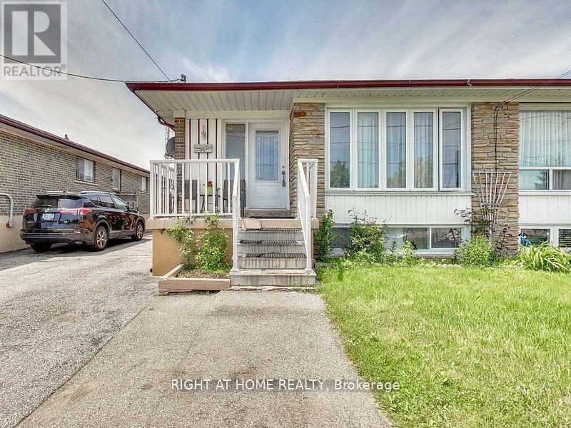 Main Floor - 34 Goldsboro Road, Toronto, Ontario  M9L 1A7 - Photo 2 - W13524012