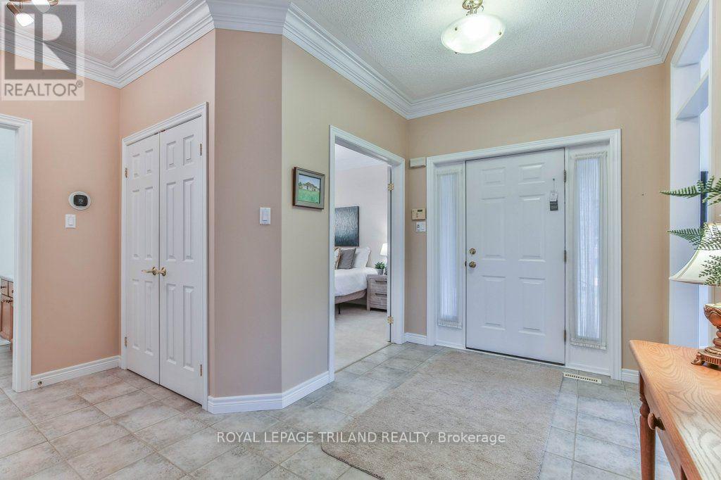 42 - 44 Edgevalley Road, London East (East A), Ontario  N5Y 5P7 - Photo 7 - X13729992