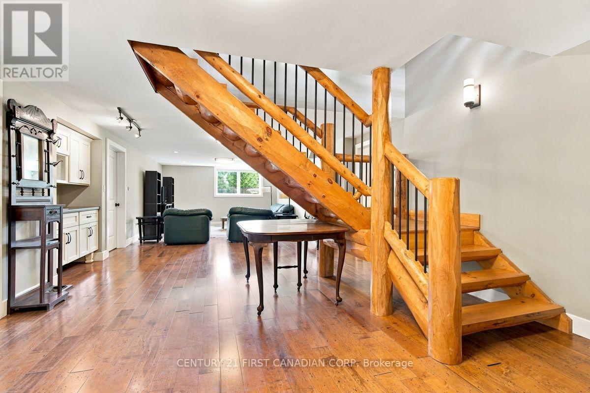 31998 Scout Road, North Middlesex, Ontario  N0M 2N0 - Photo 31 - X13730066