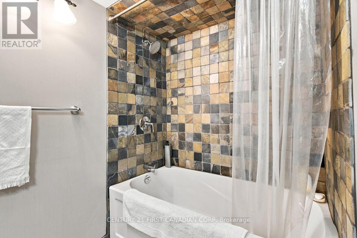 31998 Scout Road, North Middlesex, Ontario  N0M 2N0 - Photo 36 - X13730066