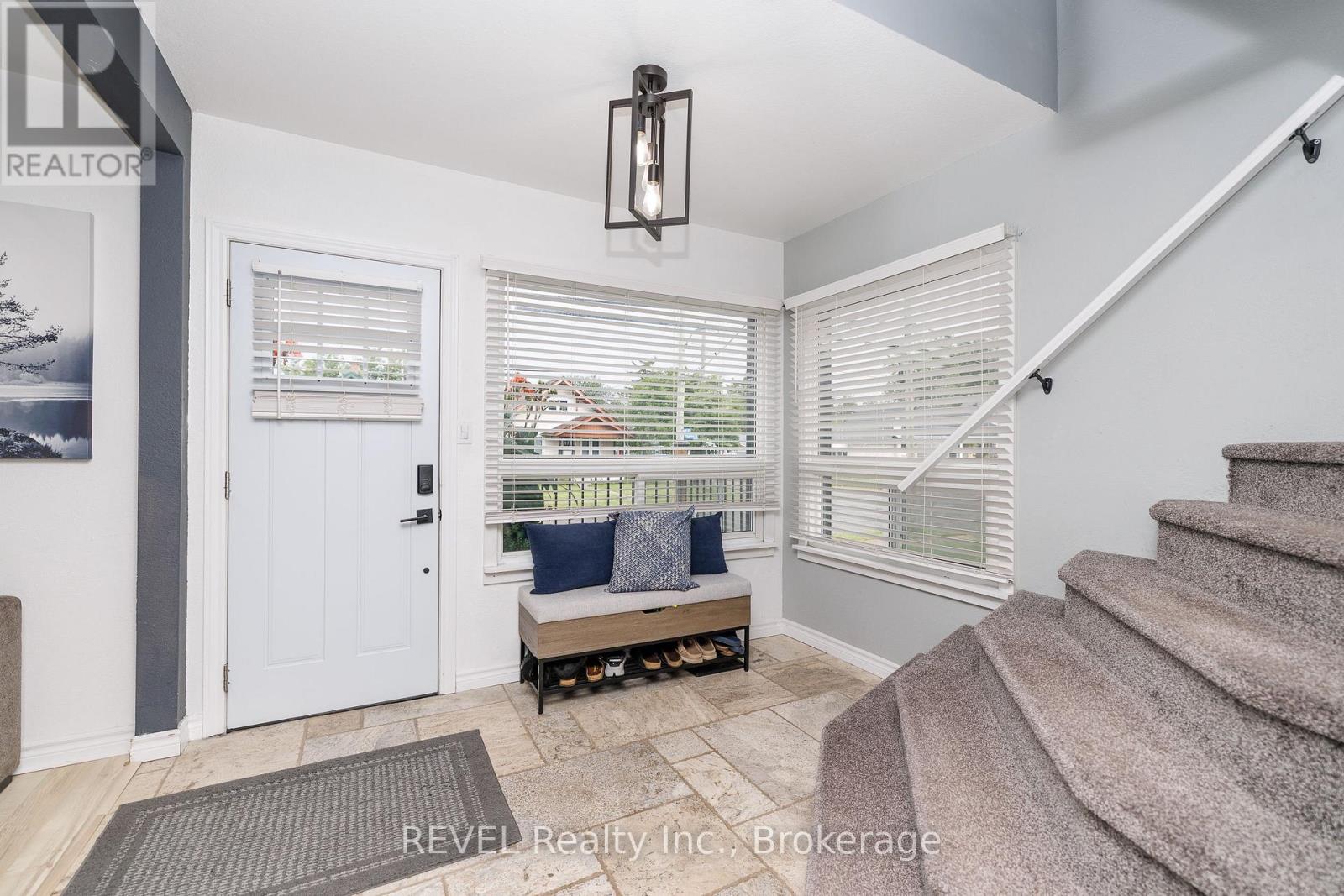 4594 Ferguson Street, Niagara Falls, Ontario  L2E 2Y9 - Photo 4 - X13730022