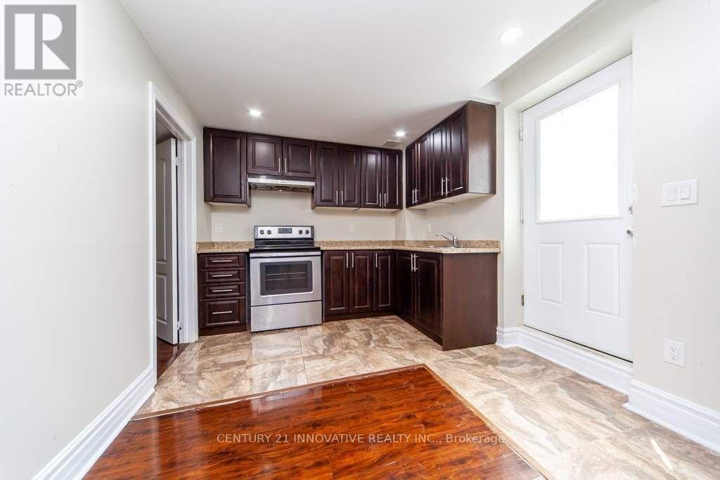Bsmt - 4 Aquilina Court E, Ajax, Ontario L1Z 0E5 - Photo 5 - E13729970