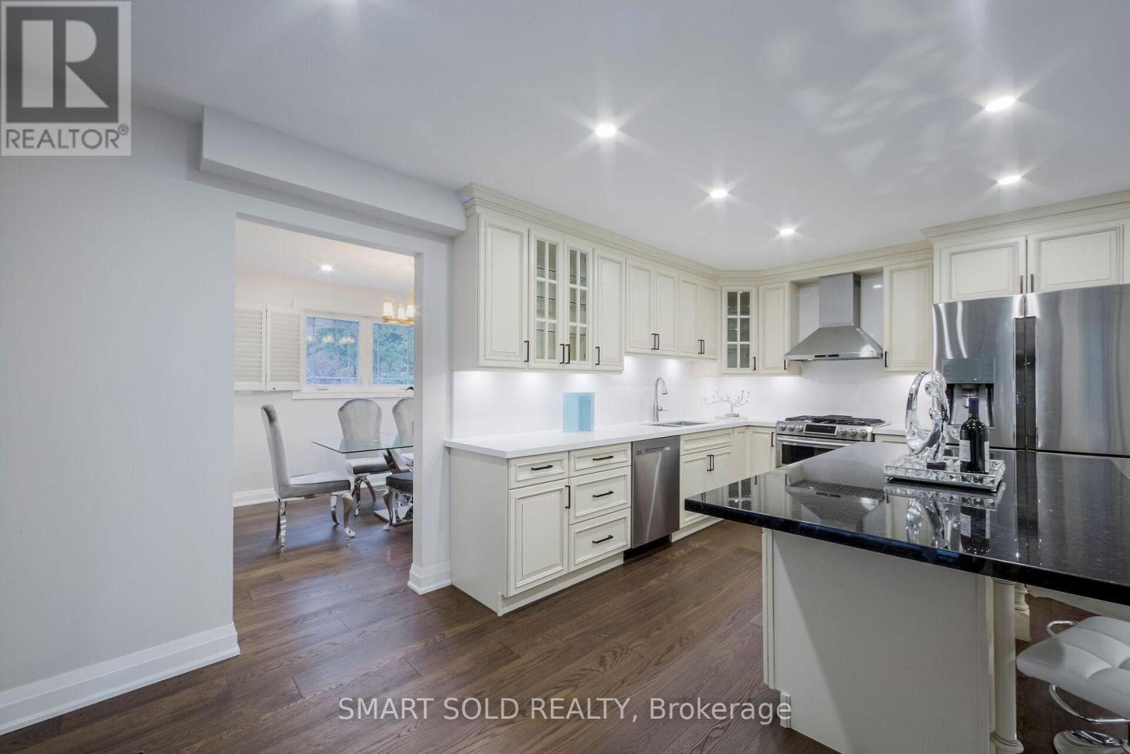 1 Tiffany Gate, Richmond Hill, Ontario  L4C 6W7 - Photo 15 - N13729952