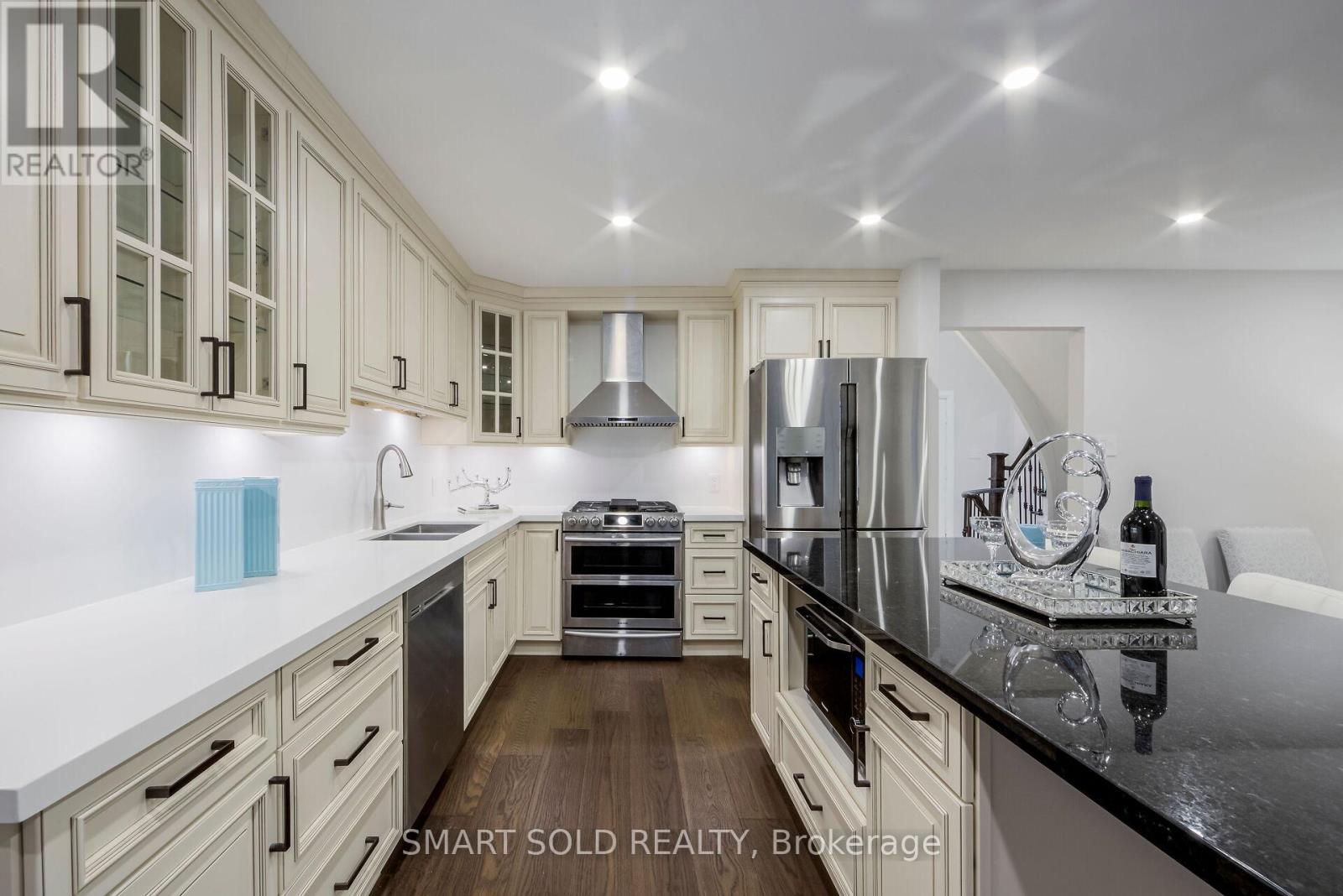 1 Tiffany Gate, Richmond Hill, Ontario  L4C 6W7 - Photo 16 - N13729952