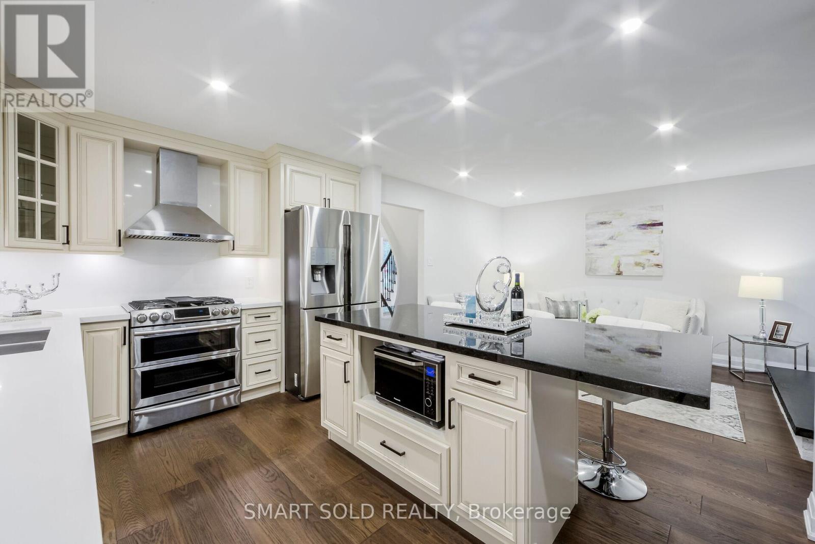 1 Tiffany Gate, Richmond Hill, Ontario  L4C 6W7 - Photo 17 - N13729952