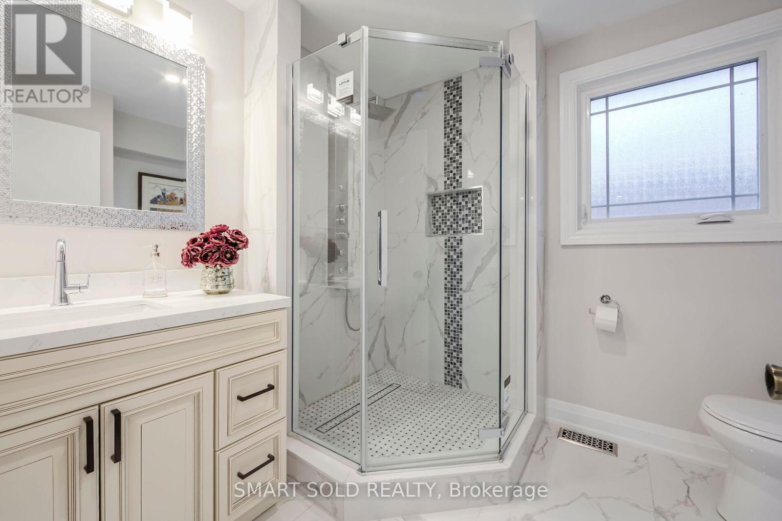 1 Tiffany Gate, Richmond Hill, Ontario  L4C 6W7 - Photo 31 - N13729952