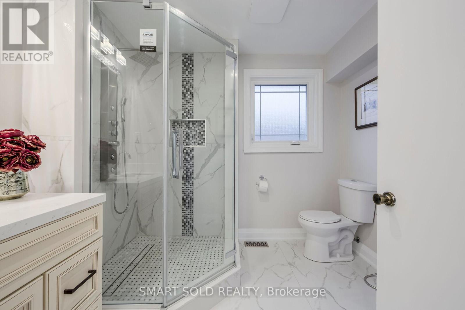 1 Tiffany Gate, Richmond Hill, Ontario  L4C 6W7 - Photo 32 - N13729952