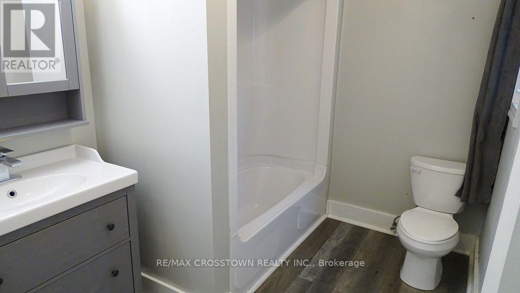 39 Grove Street W, Barrie, Ontario  L4N 1M6 - Photo 12 - S13730000