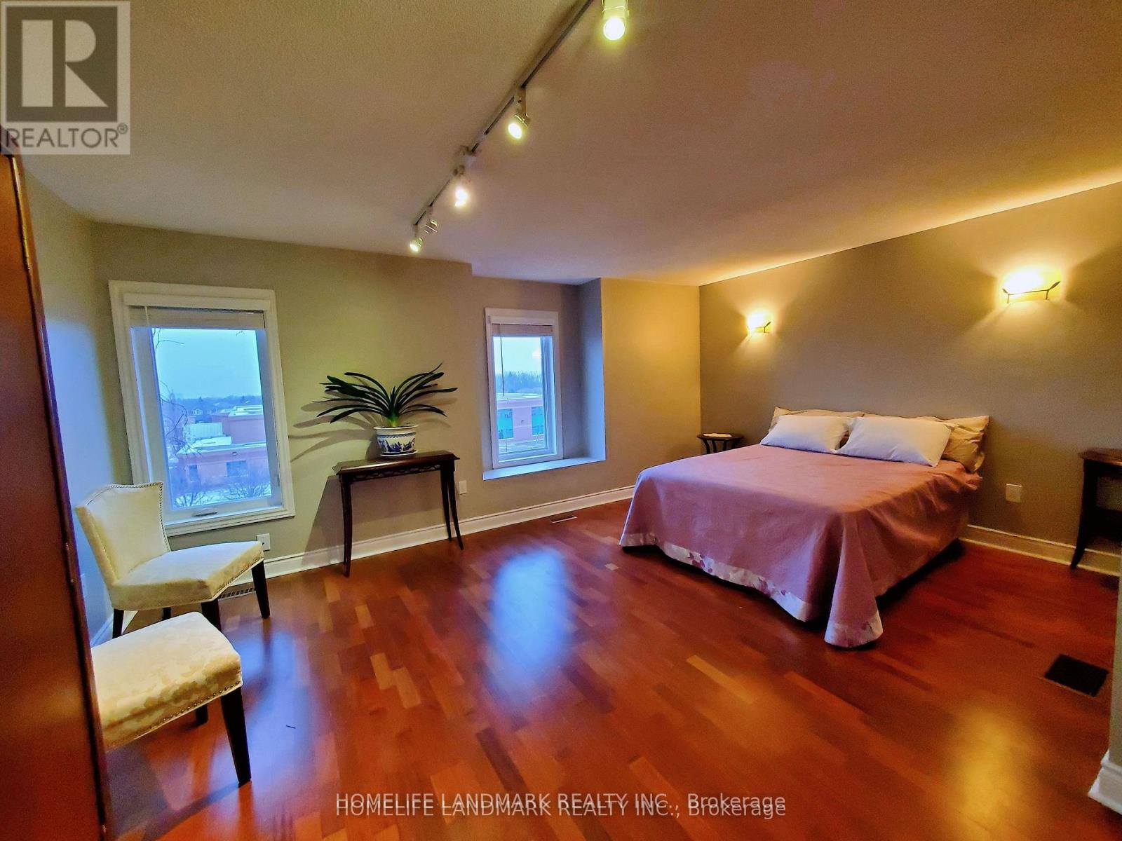 176 Glenashton Drive, Oakville, Ontario L6H 6H6 - Photo 10 - W13729968