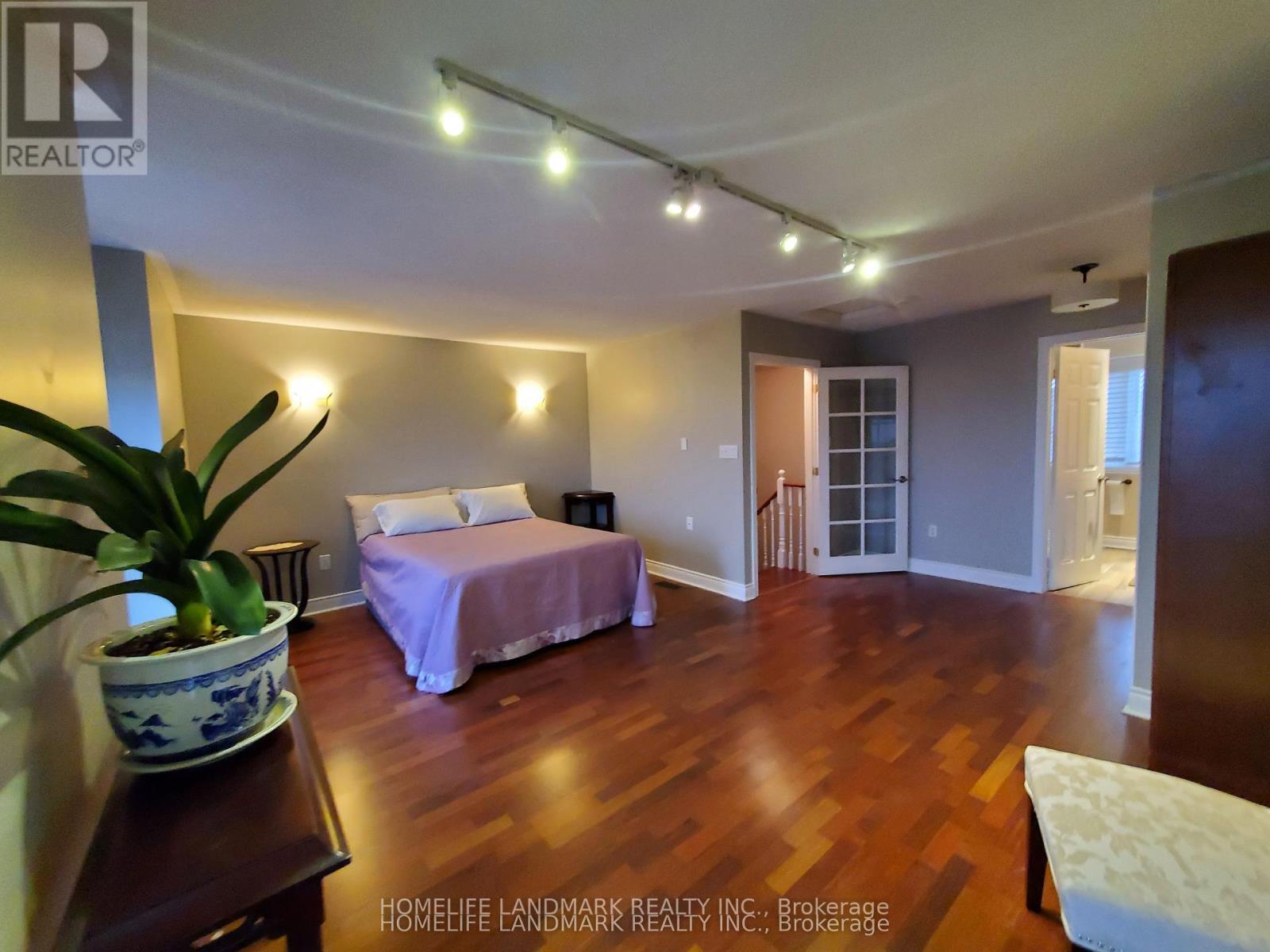 176 Glenashton Drive, Oakville, Ontario L6H 6H6 - Photo 11 - W13729968