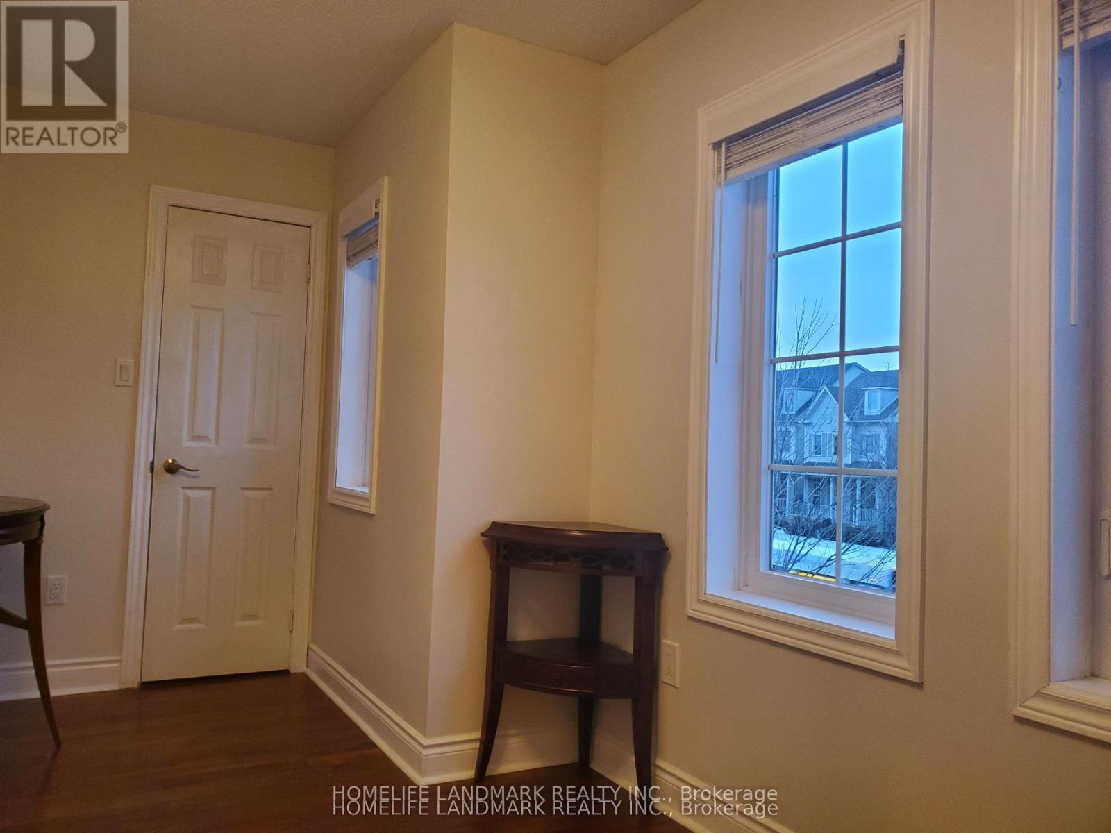 176 Glenashton Drive, Oakville, Ontario L6H 6H6 - Photo 8 - W13729968