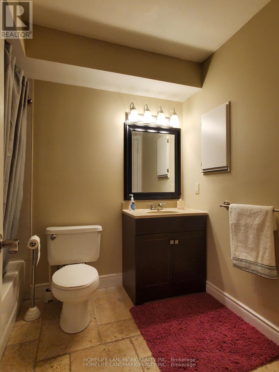 176 Glenashton Drive, Oakville, Ontario L6H 6H6 - Photo 9 - W13729968