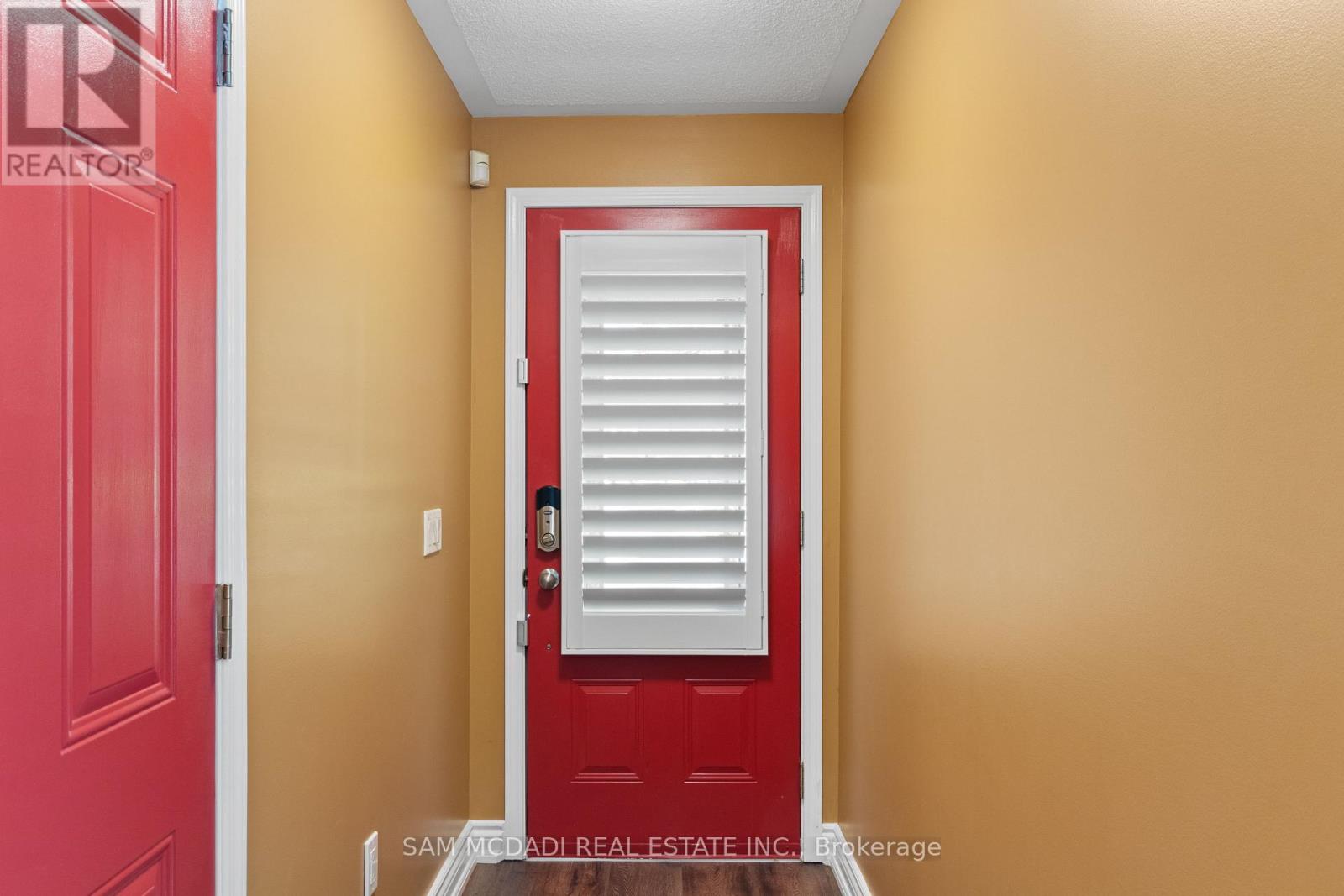 38 - 6625 Falconer Drive, Mississauga, Ontario  L5N 0C8 - Photo 3 - W13730088