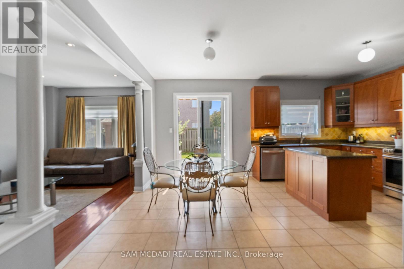 2476 Palmerston Road, Oakville, Ontario  L6H 7L6 - Photo 11 - W13730100