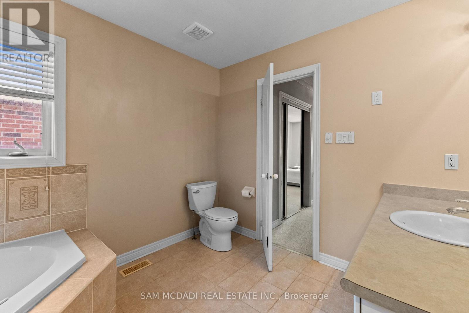 2476 Palmerston Road, Oakville, Ontario  L6H 7L6 - Photo 24 - W13730100