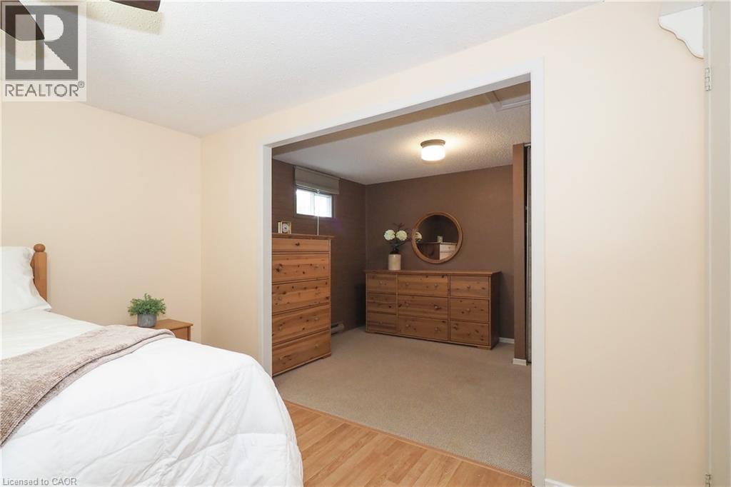 219 Foxhunt Road, Waterloo, Ontario  N2K 2R8 - Photo 11 - 40859547