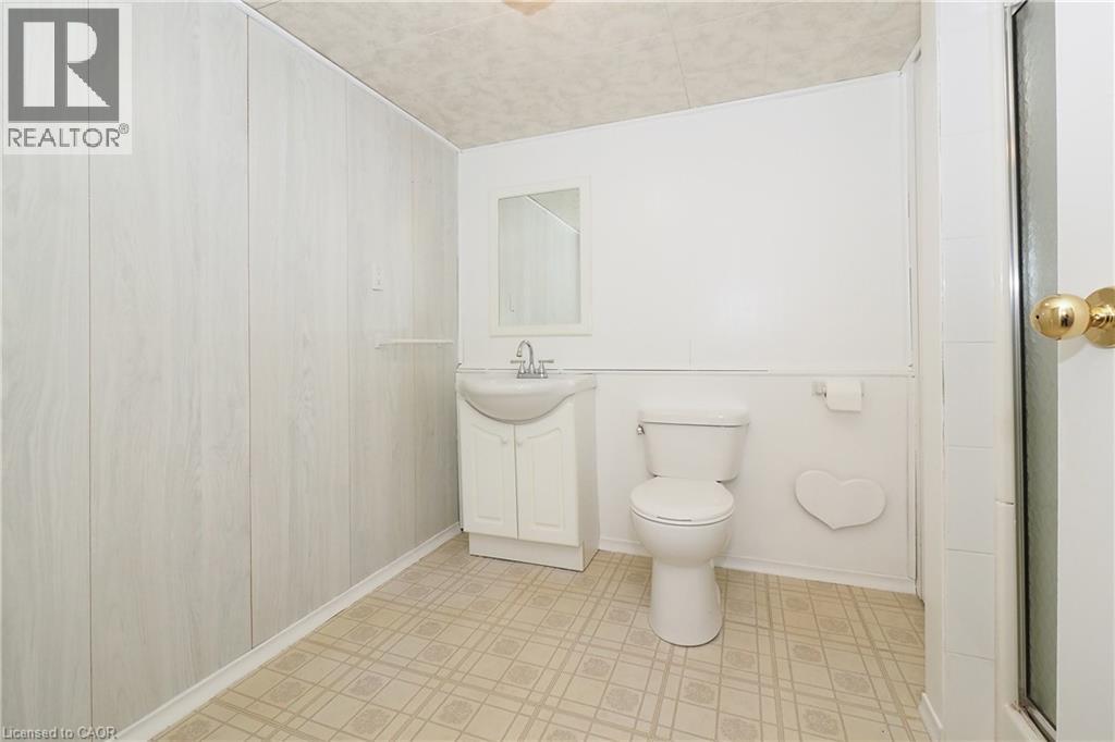 219 Foxhunt Road, Waterloo, Ontario  N2K 2R8 - Photo 20 - 40859547