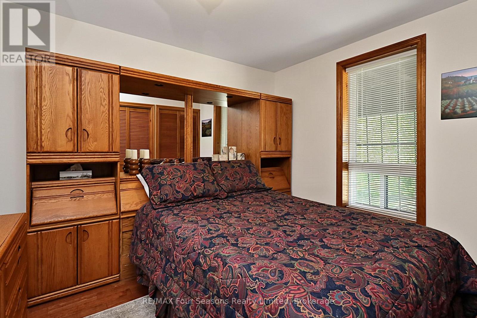 121 Birch View Trail, Blue Mountains, Ontario  L9Y 0M1 - Photo 10 - X13730126