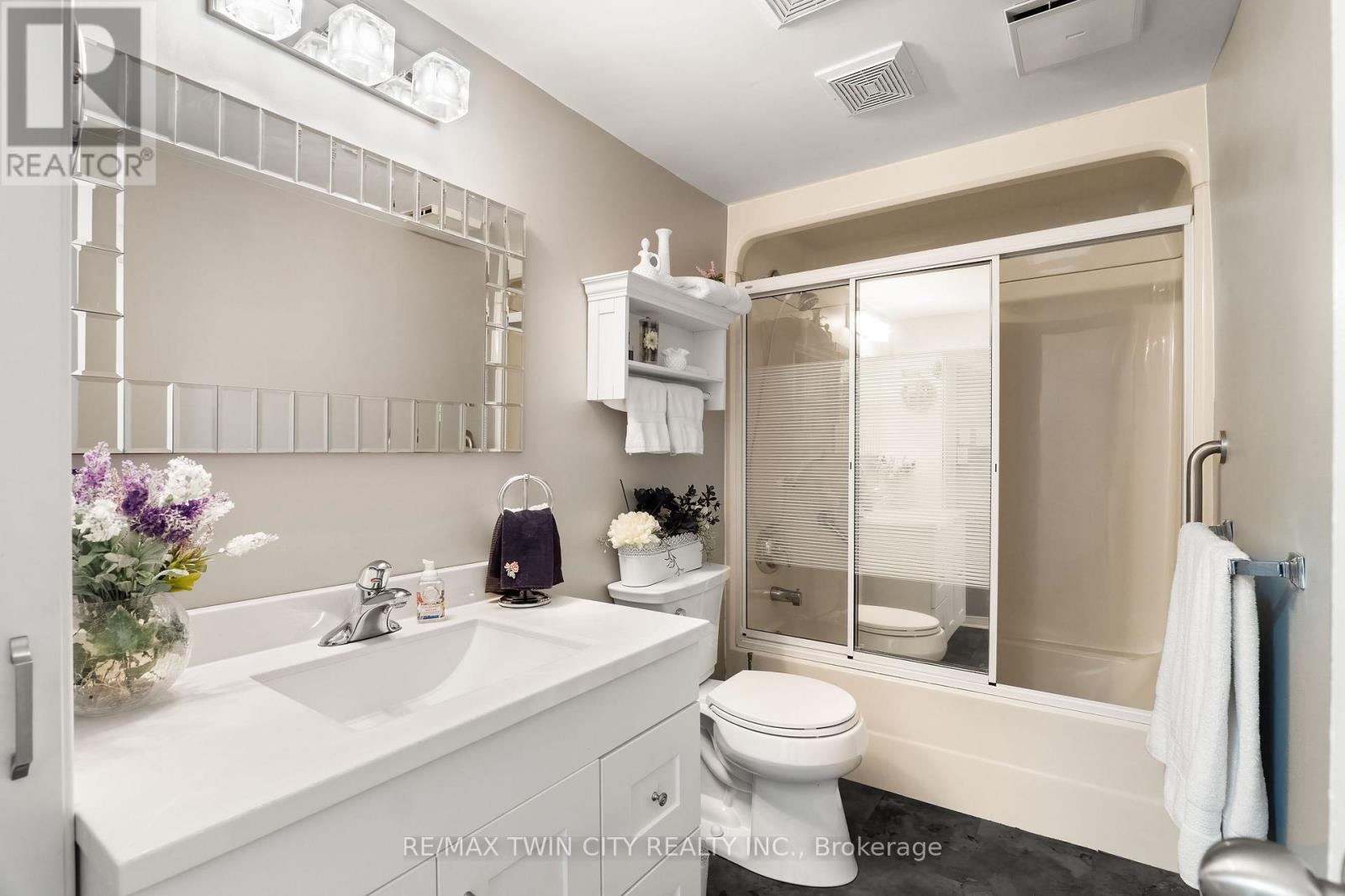 207 - 1414 King Street E, Kitchener, Ontario  N2G 4T8 - Photo 11 - X13730132