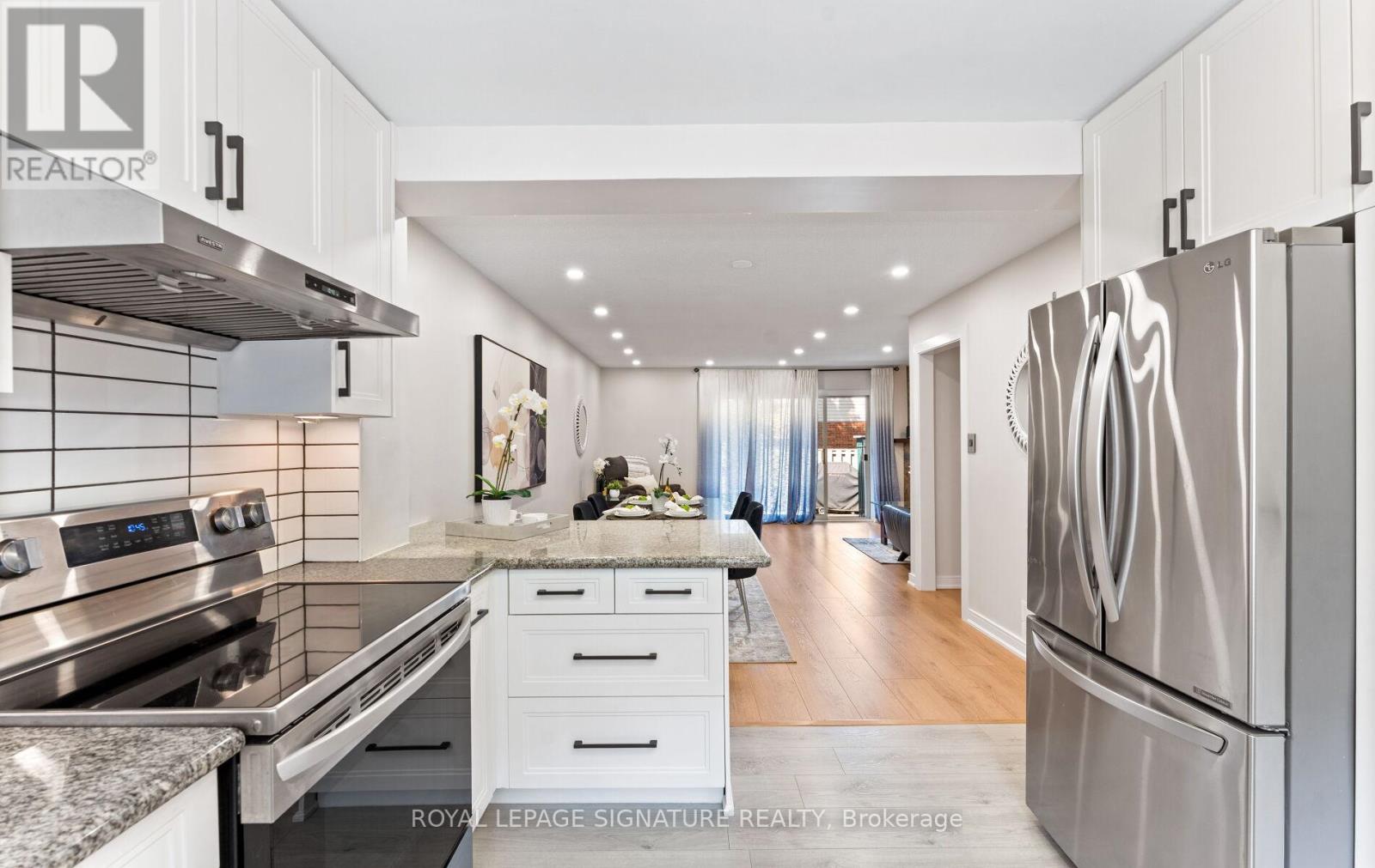 91 - 270 Timberbank Boulevard, Toronto, Ontario  M1W 2M1 - Photo 7 - E13457568