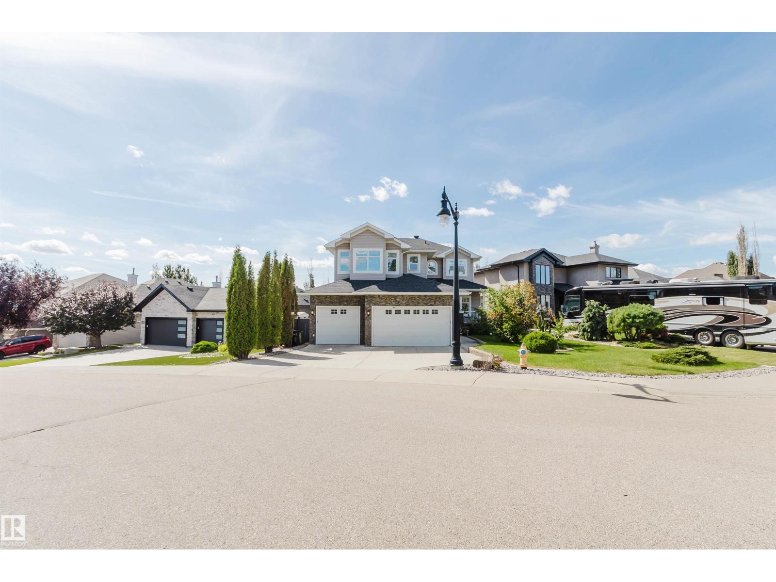 3412 MACNEIL LI NW, Edmonton, Alberta