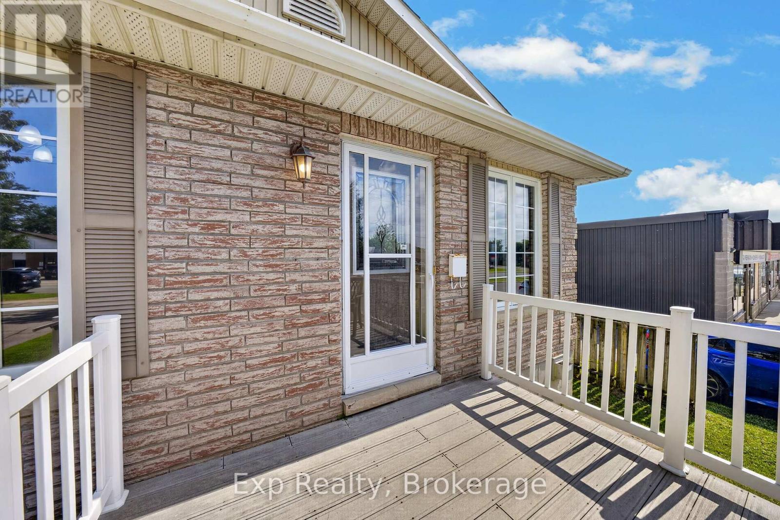 59 Avondale Road, Belleville, Ontario  K8P 4G2 - Photo 2 - X13730218