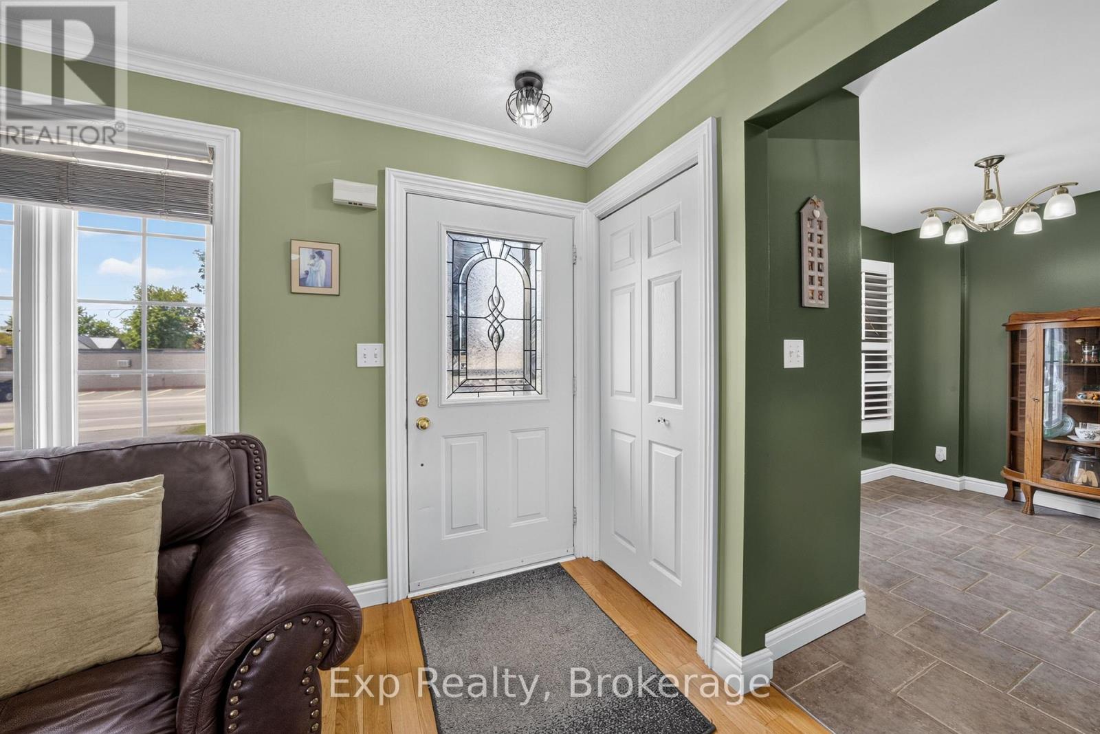 59 Avondale Road, Belleville, Ontario  K8P 4G2 - Photo 4 - X13730218