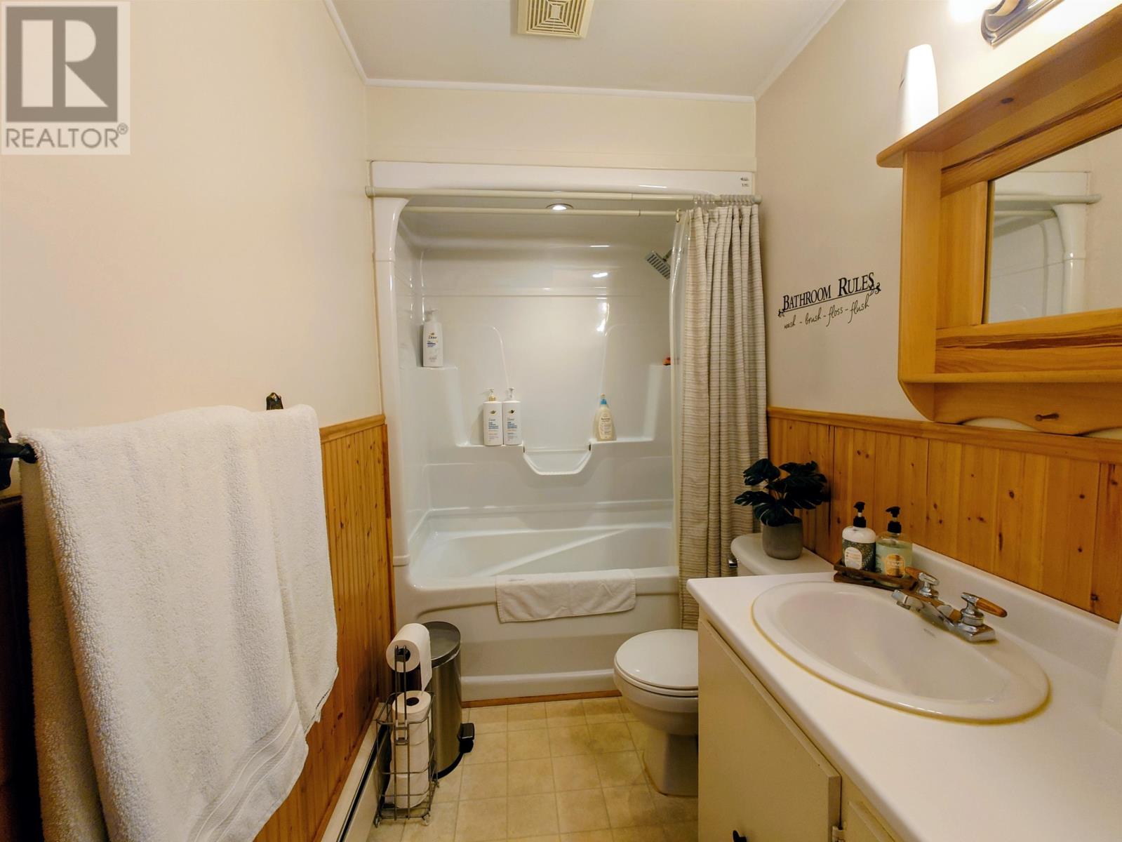 34 Lockwood Drive, Summerside, Prince Edward Island  C1N 4R5 - Photo 14 - 202621977