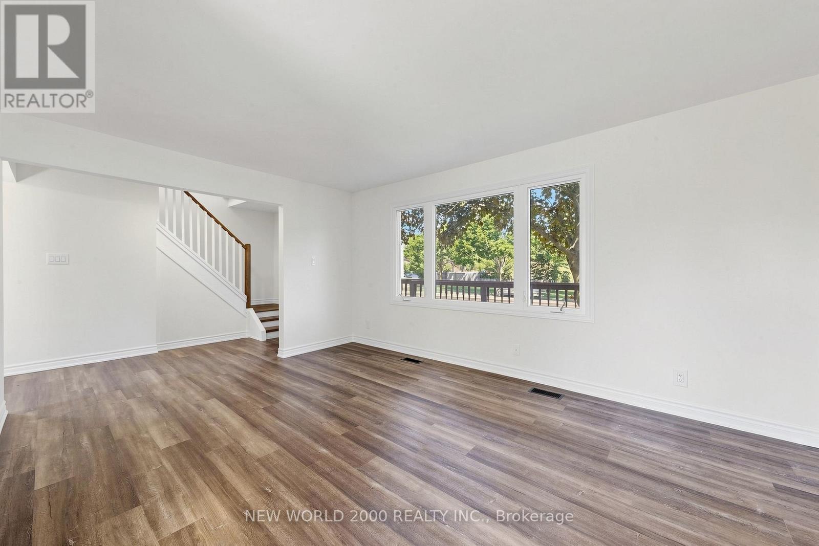 10 Buce Avenue, Bradford West Gwillimbury (Bradford), Ontario  L3Z 2C4 - Photo 8 - N13730184