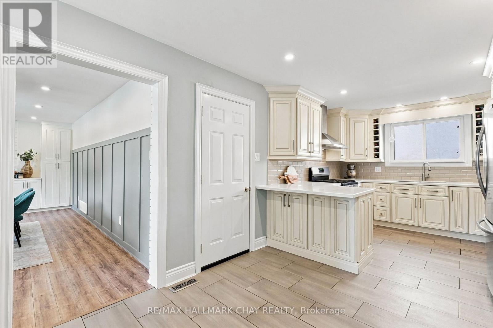 278 Carlisle Street, Newmarket, Ontario  L3Y 6C1 - Photo 9 - N13730186