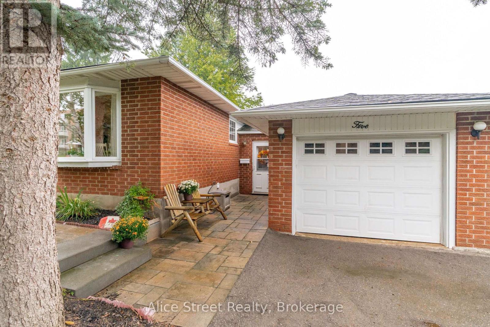 5 Glenbrook Drive, Guelph, Ontario N1E 1B1 - Photo 5 - X13730234