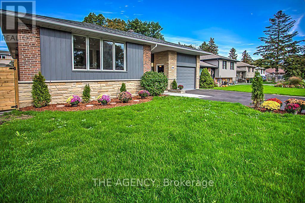14 WARESIDE ROAD, Toronto, Ontario
