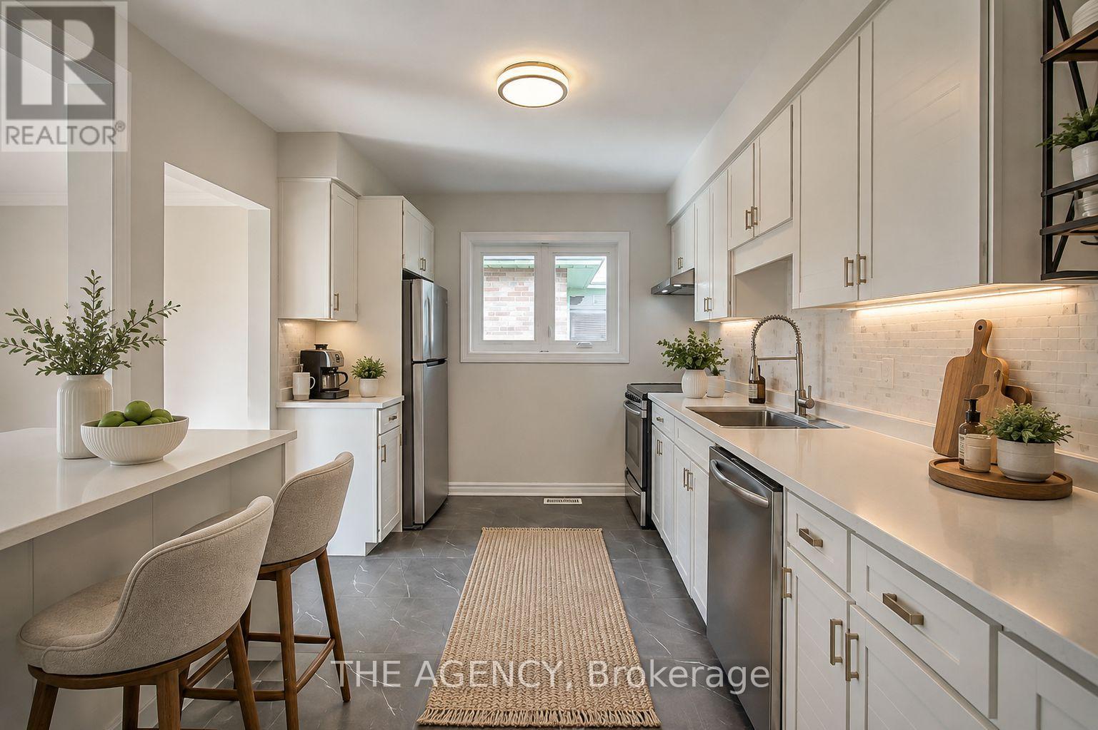 14 Wareside Road, Toronto, Ontario  M9C 3B2 - Photo 4 - W13730190