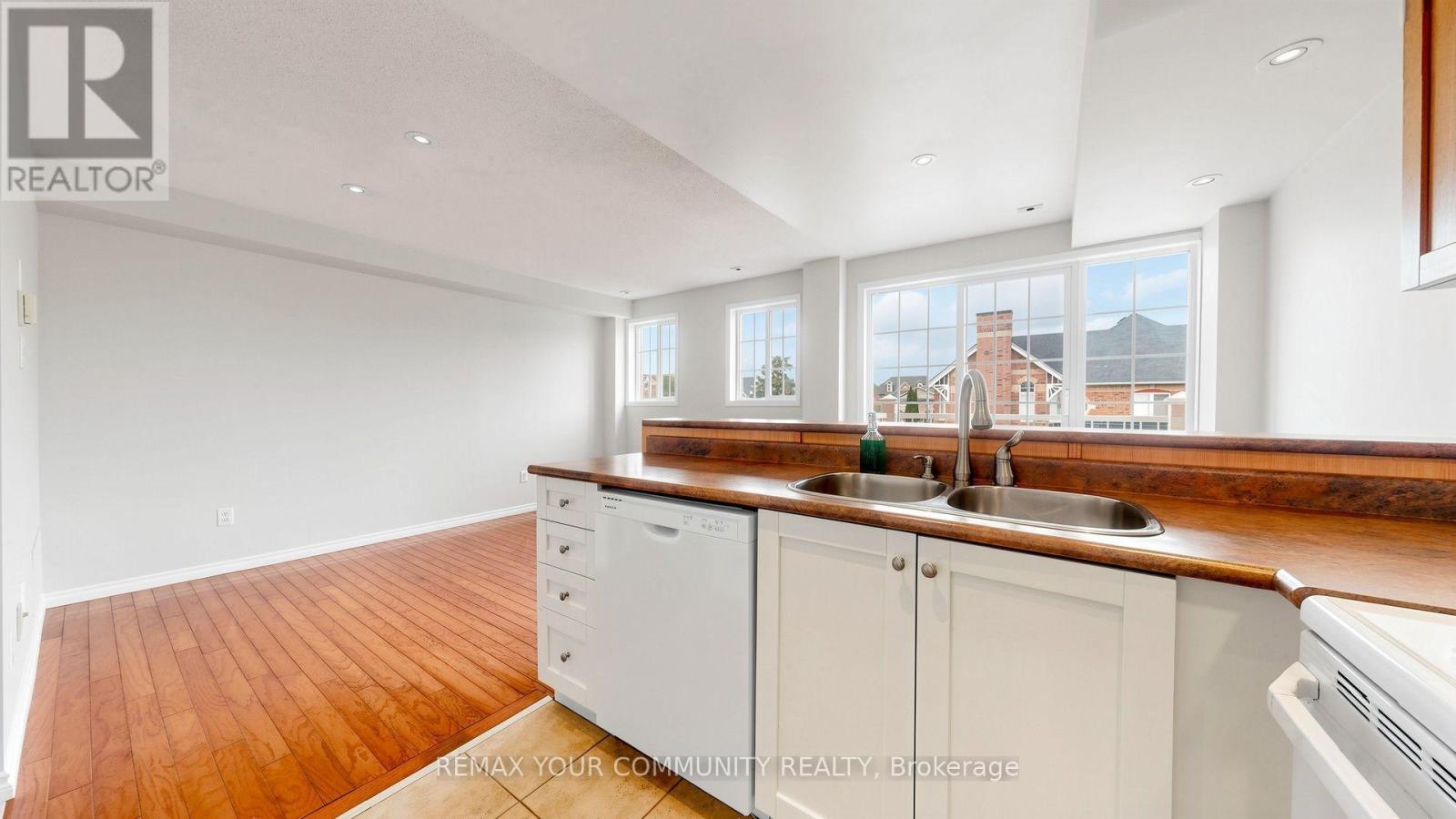 D210 - 116 Cornell Park Avenue, Markham, Ontario L6B 1B6 - Photo 6 - N13711004