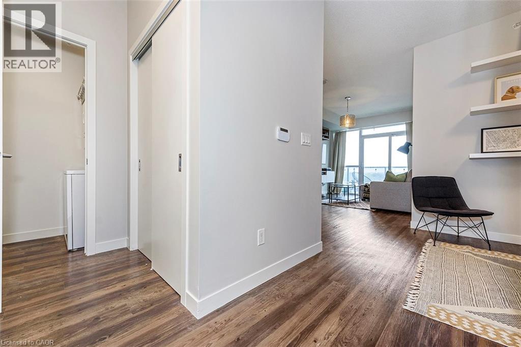 2081 Fairview Street Unit# 611, Burlington, Ontario  L7R 0E4 - Photo 3 - 40858371