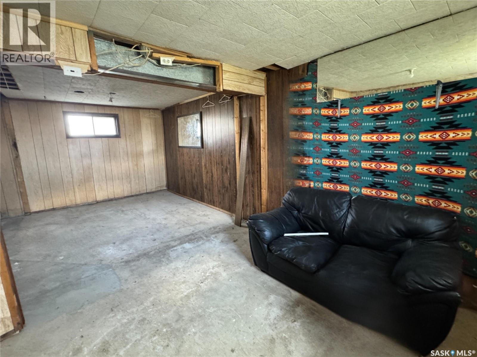 102 1st Avenue, Landis, Saskatchewan  S0K 2K0 - Photo 17 - SK036562