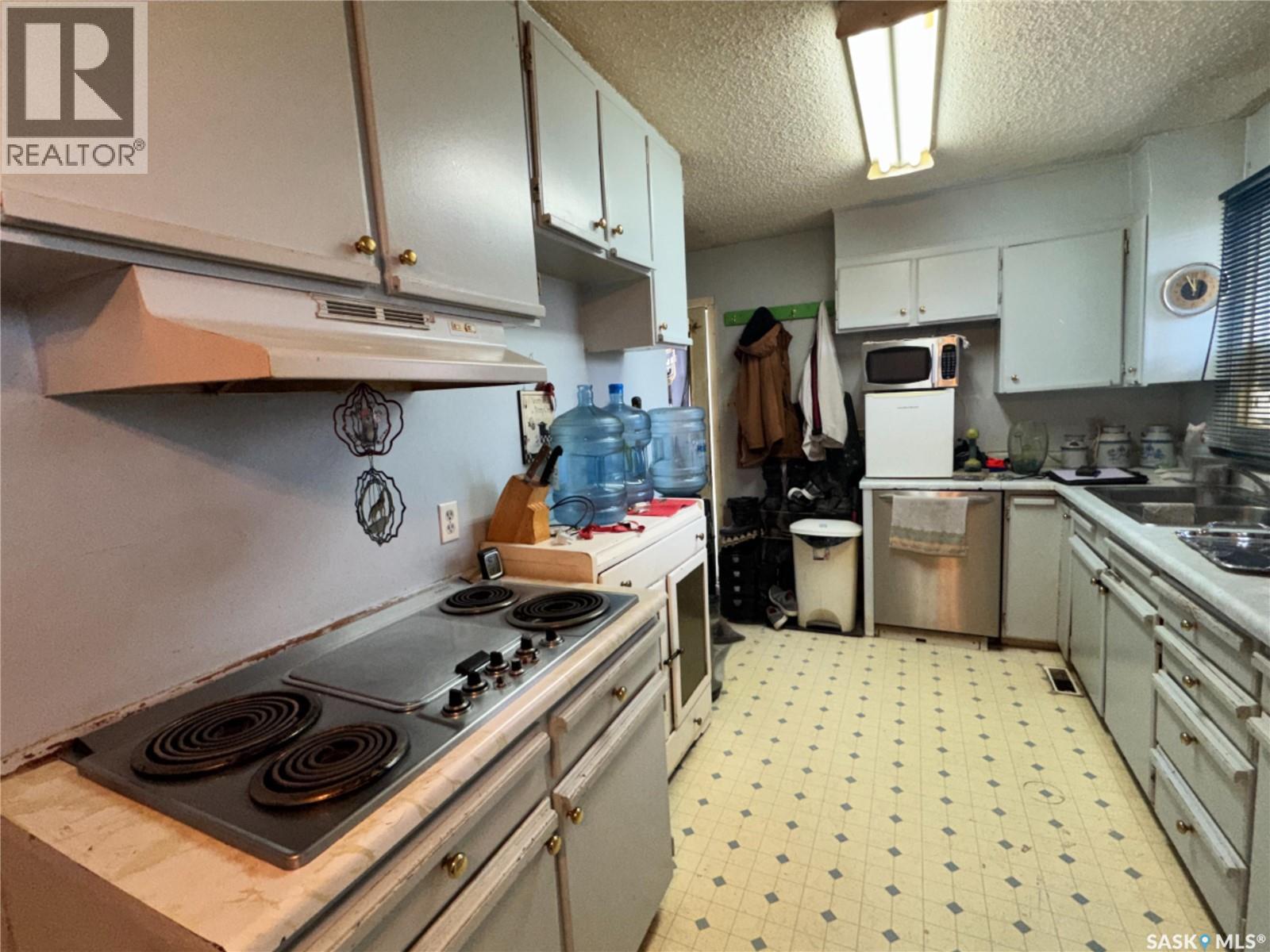 102 1st Avenue, Landis, Saskatchewan  S0K 2K0 - Photo 5 - SK036562