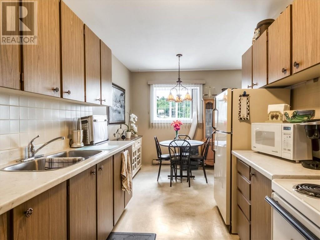 1492 Regent Street, Greater Sudbury, Ontario  P3E 3Z6 - Photo 11 - 2129836
