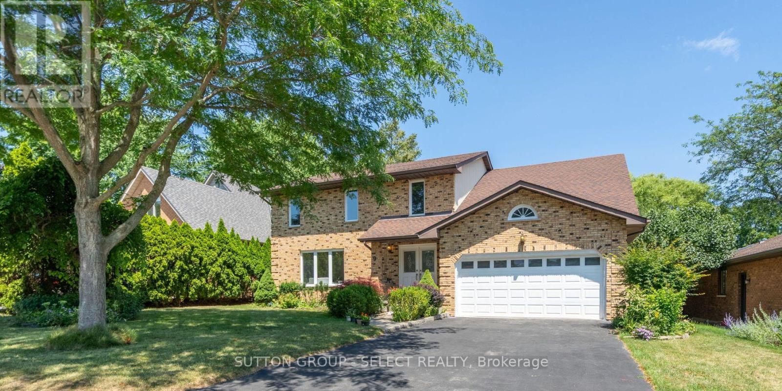 9 ULLSWATER CRESCENT, London North, Ontario