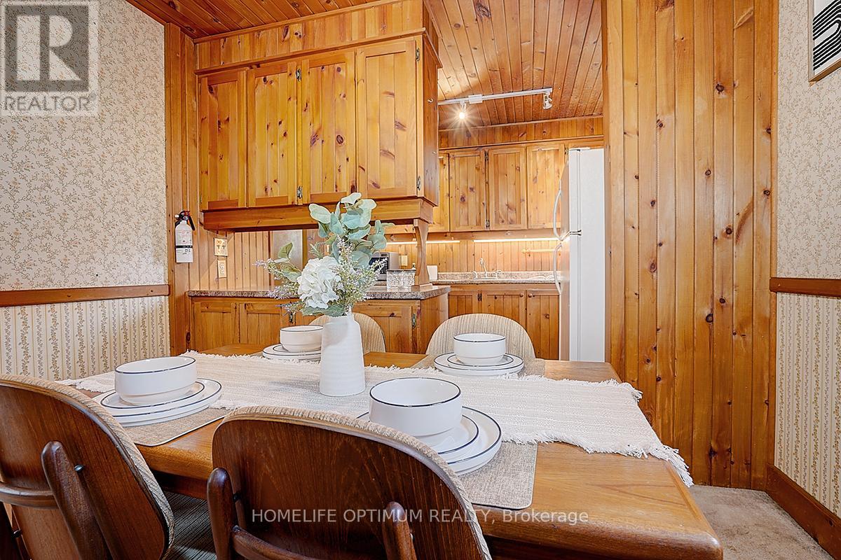 16 Ayre Point Road, Toronto, Ontario M1M 1G5 - Photo 11 - E13730258