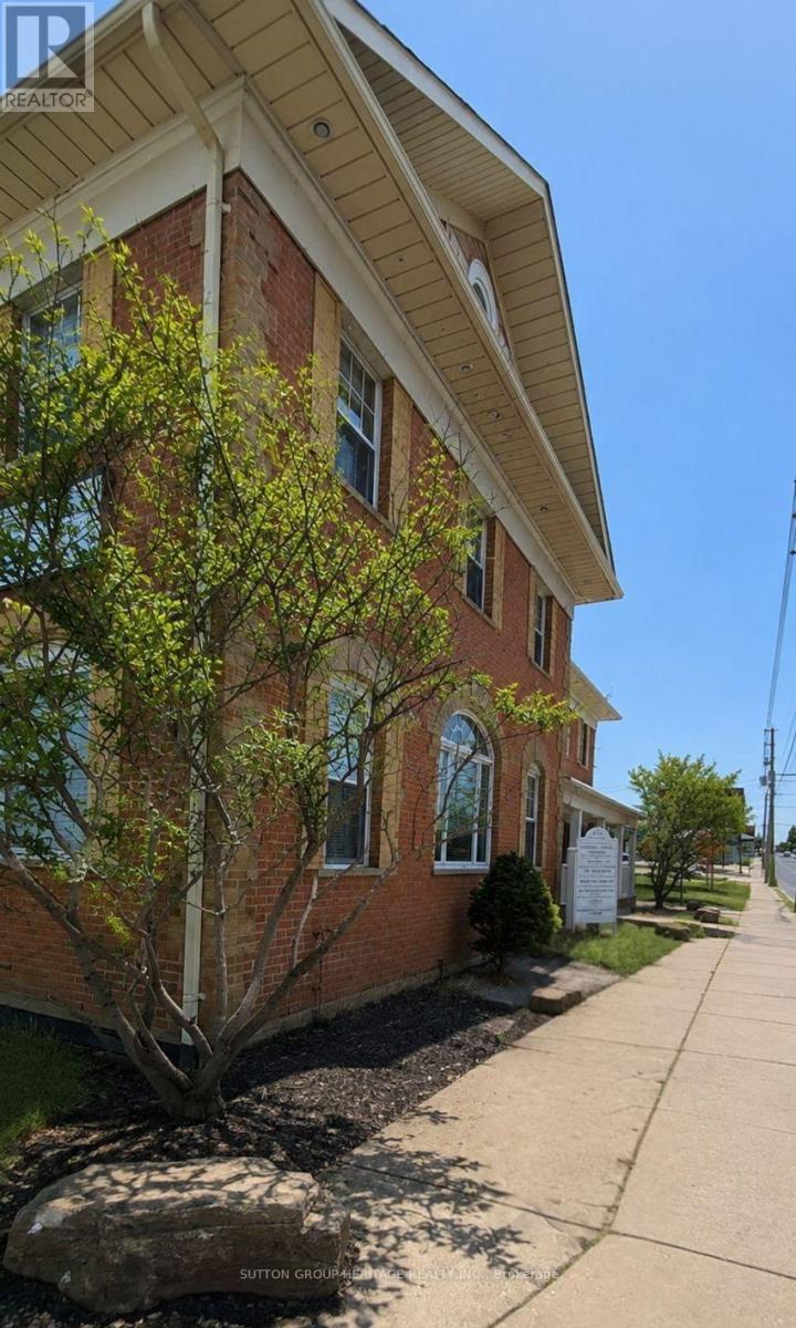 4-413 Dundas Street E, Whitby, Ontario  L1N 2J2 - Photo 2 - E13730292