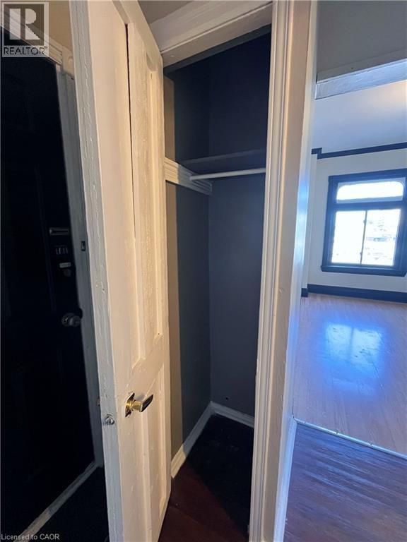 169 Wentworth Street N Unit# 3, Hamilton, Ontario  L8L 5V6 - Photo 7 - 40859339