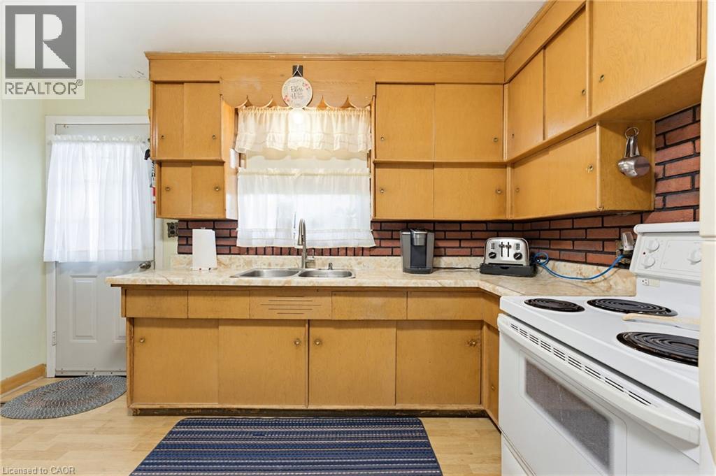 29 Leckie Avenue, Stoney Creek, Ontario  L8J 2S7 - Photo 15 - 40828550
